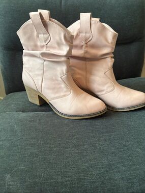 Charles Albert Blush Pink Slouchy Western Ankle Boots